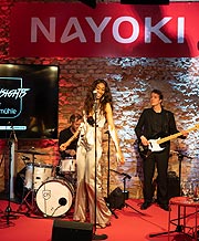 Soul-Star Norisha Campbell, bekannt aus der TV-Show „The Voice of Germany“, mit ihrer Band „Souletry“ bei Digital Insights(©Foto: Viktor Schwenk)